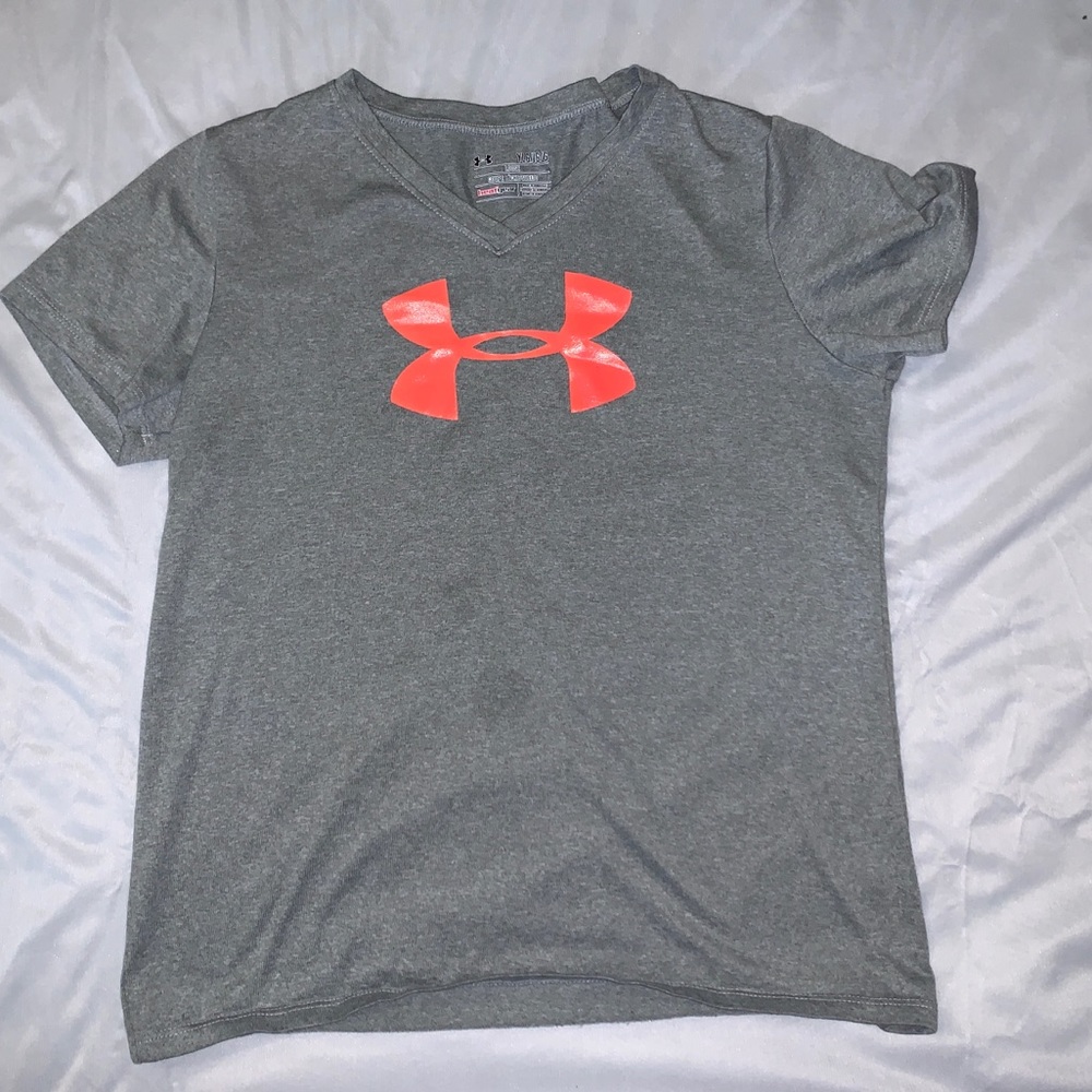 Under Armour girls athletic shirt v-neck YLG